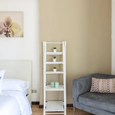 La Casa Di Carta In Piazza Stesicoro Catania