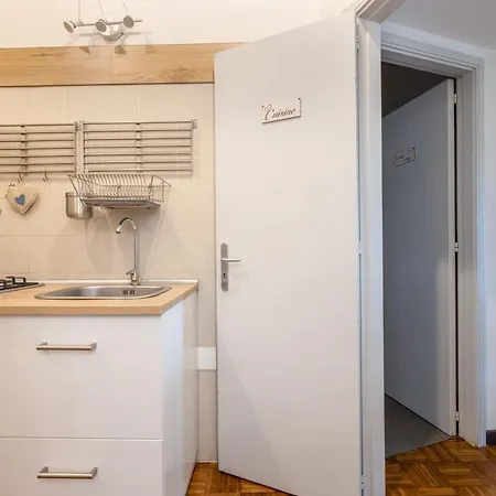 La Casa Di Carta In Piazza Stesicoro Catânia