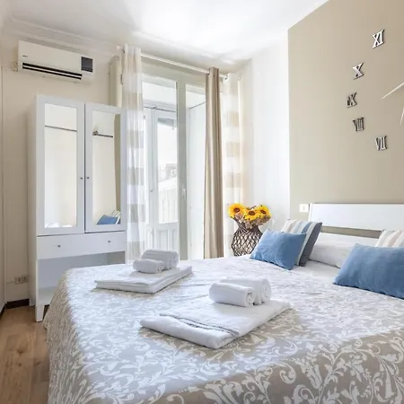 Apartment La Casa Di Carta In Piazza Stesicoro Catania