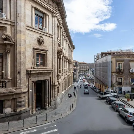 La Casa Di Carta In Piazza Stesicoro Catania