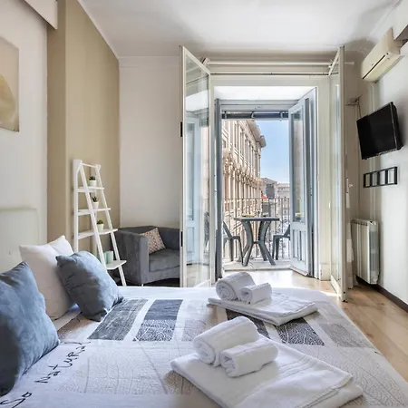 La Casa Di Carta In Piazza Stesicoro Apartment *