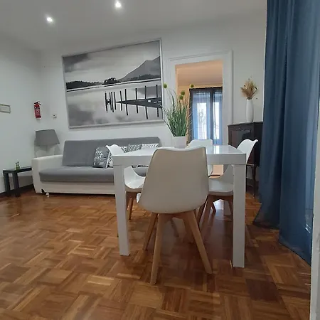 La Casa Di Carta In Piazza Stesicoro